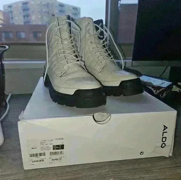 Aldo Quilt White Combat Bootie With Lug Sole Size 10 NWB - Picture 11 of 13